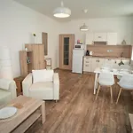 شقة Apartmanovy Dum Sklipek تروتنوف