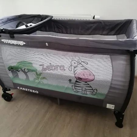 Apartmanovy Dum Sklipek * 特鲁特诺夫