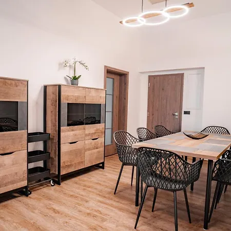 Apartmanovy Dum Sklipek *