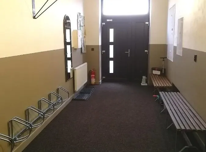 Apartmanovy Dum Sklipek 特鲁特诺夫